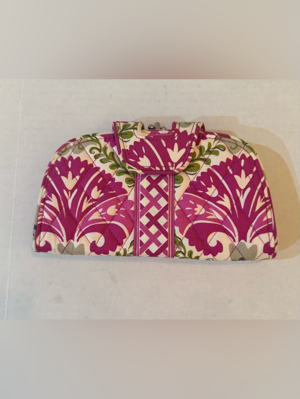 Vera Bradley Frame Wallet In The Retired Priscilla Pink Floral Pattern